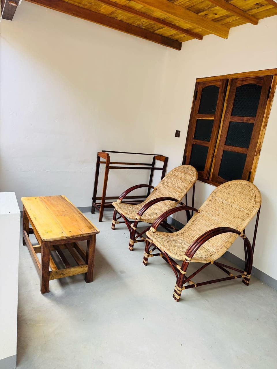 Deluxe Double Room, Balcony | Living area