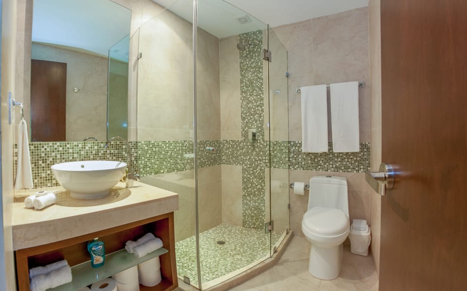 In heart of town 1BR condo in steps distance from the 5th Av by Happy Address Apartment in Playa del Carmen