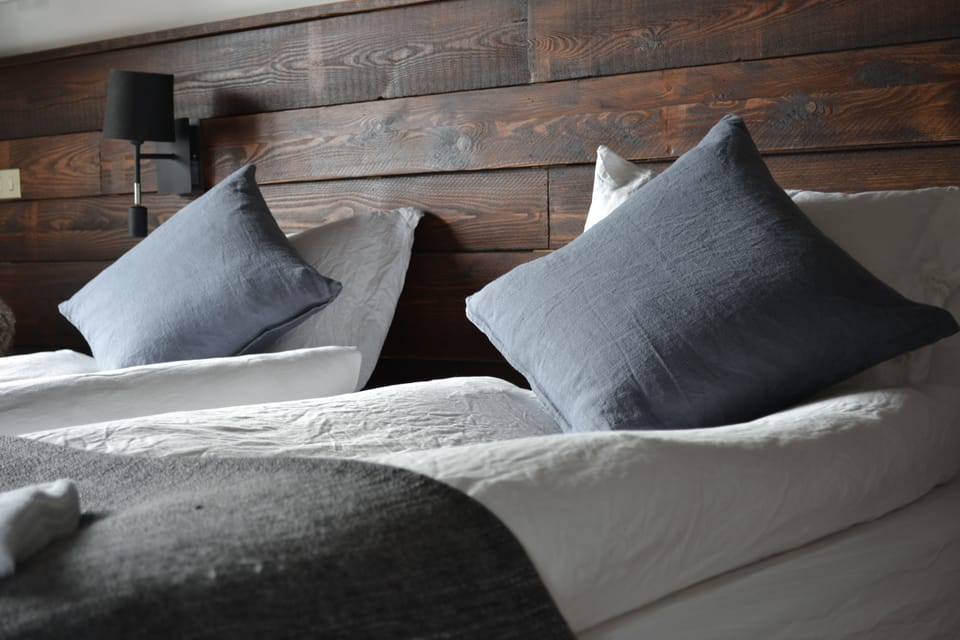 Rollaway beds (surcharge), WiFi (free)
