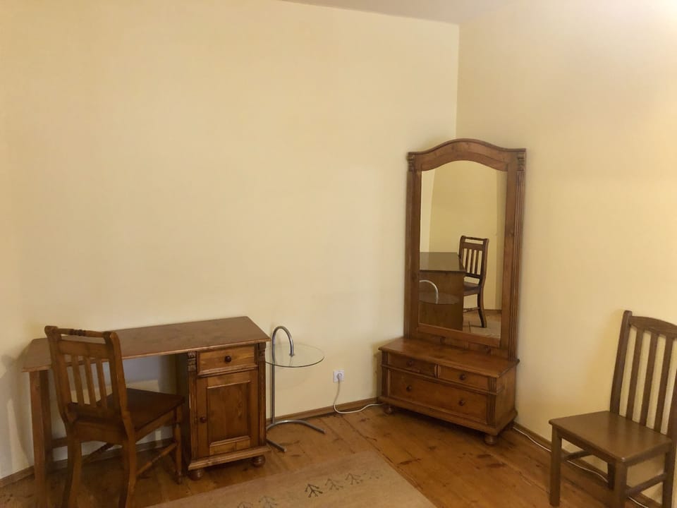 Family Apartment | In-room business center