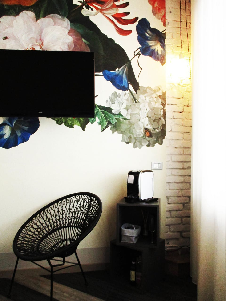 Junior Double Room Single Use | Minibar, desk, soundproofing, iron/ironing board (on request)