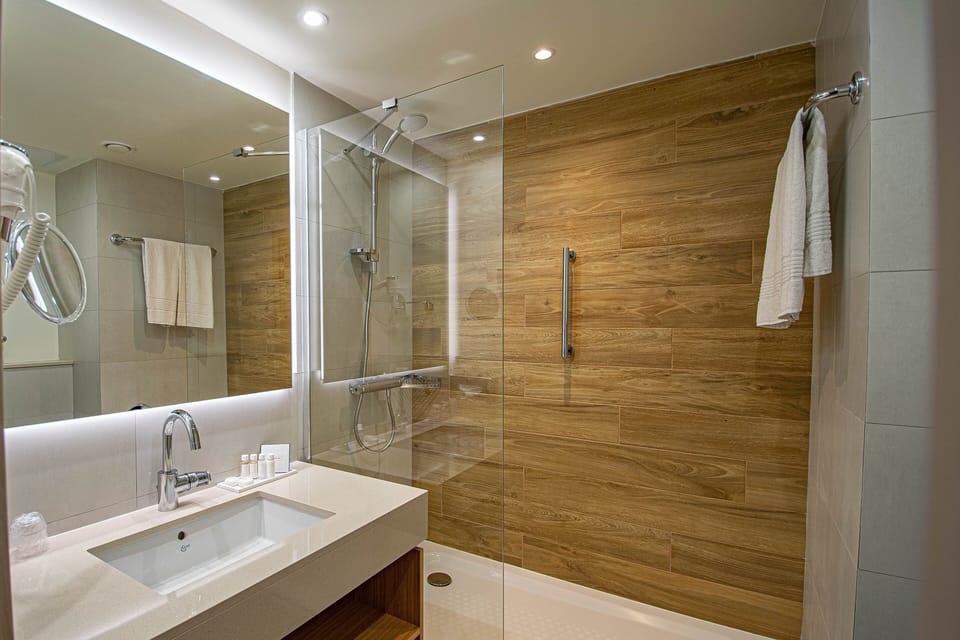 Free toiletries, hair dryer, bathrobes, slippers