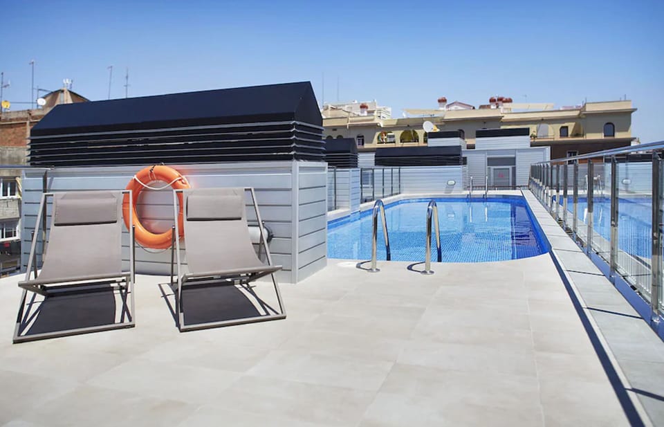 Rooftop pool