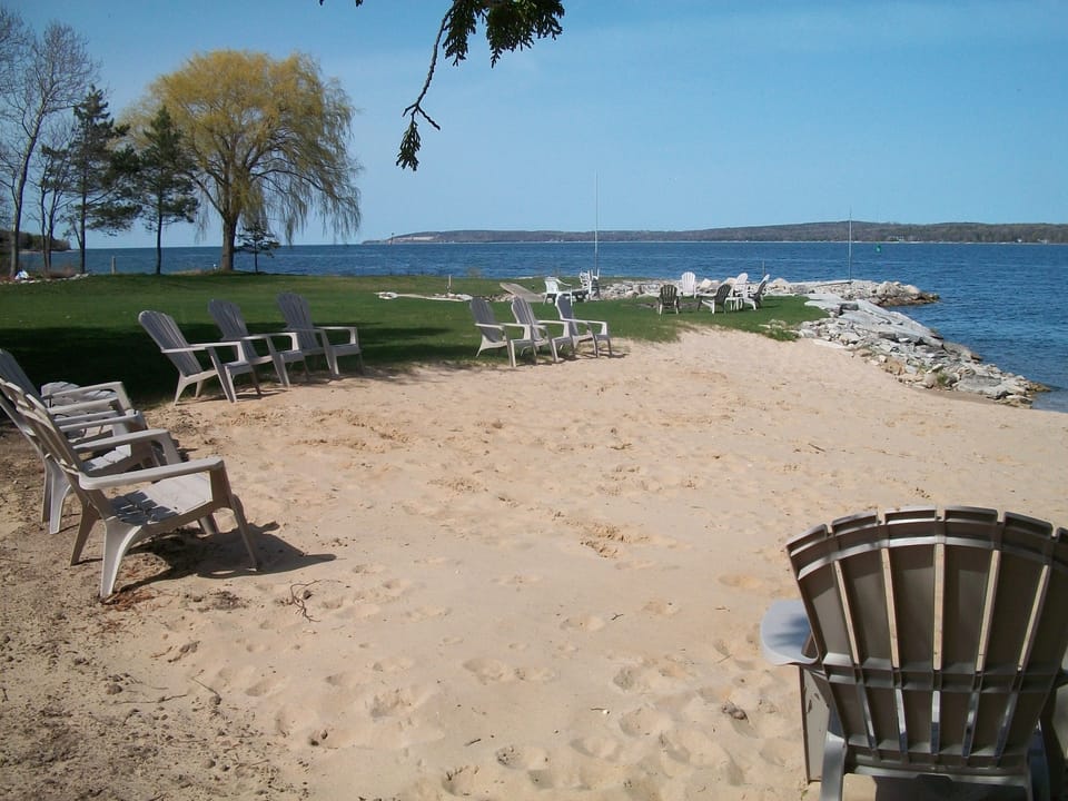 Beach Harbor Resort Motel in Sturgeon Bay