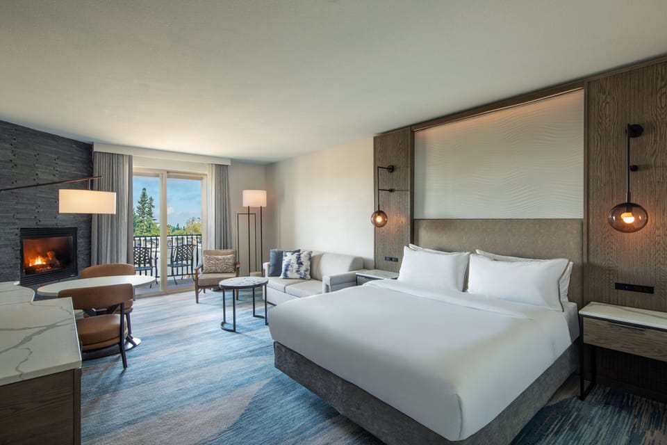 Deluxe Room, 1 King Bed with Sofa bed, Balcony | Egyptian cotton sheets, premium bedding, down comforters, pillowtop beds