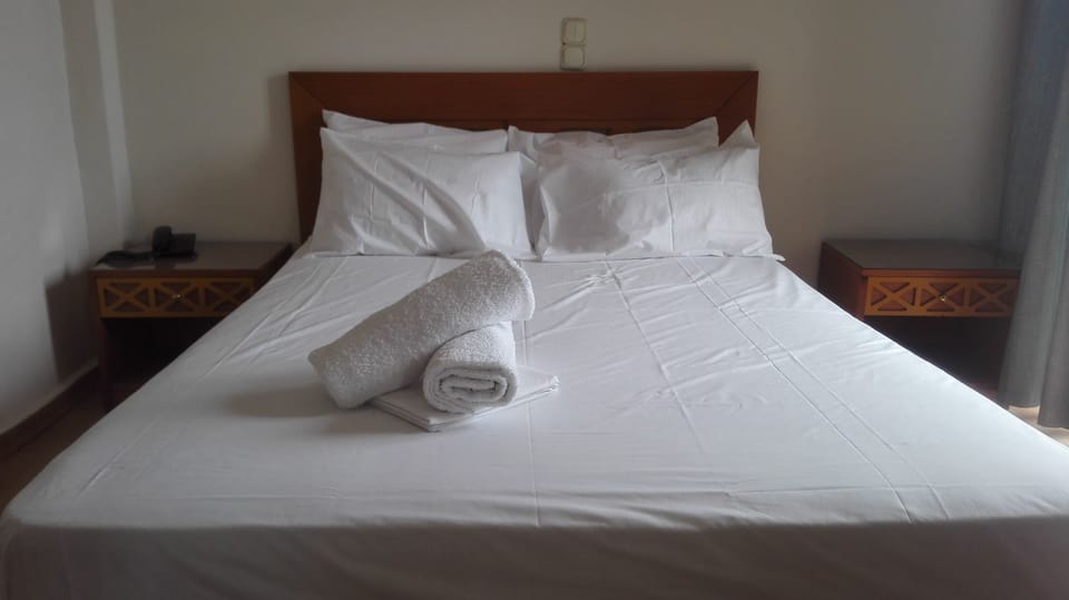Desk, iron/ironing board, free cribs/infant beds, free WiFi