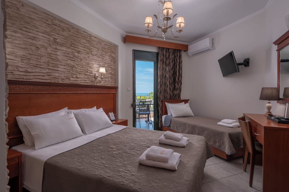Studio, Sea View (For 3 people) | In-room safe, desk, iron/ironing board, free cribs/infant beds