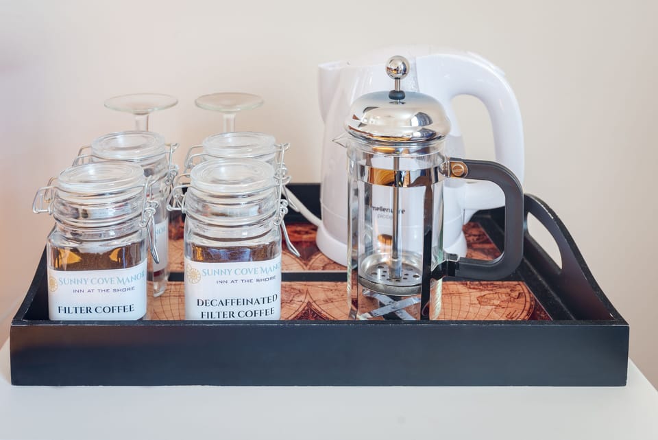 3 - Olokun Room, Premium Sea View | Room amenity