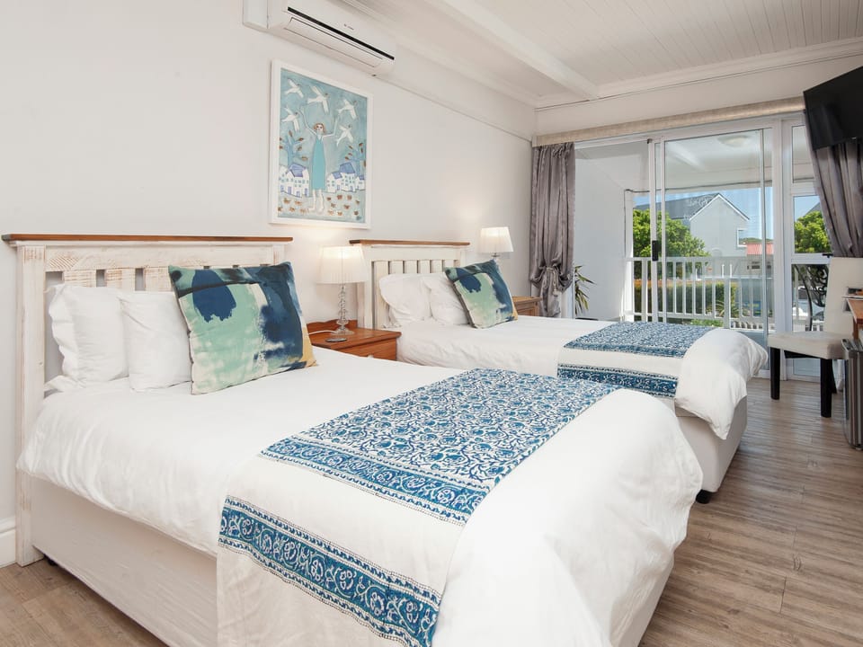 Suite 105 | 1 bedroom, premium bedding, minibar, in-room safe
