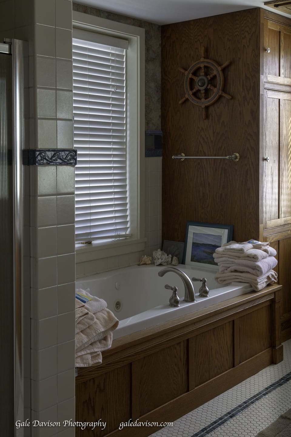 Standard Room, Multiple Beds, Non Smoking (First Floor Room) | Bathroom | Separate tub and shower, deep soaking tub, hair dryer, towels