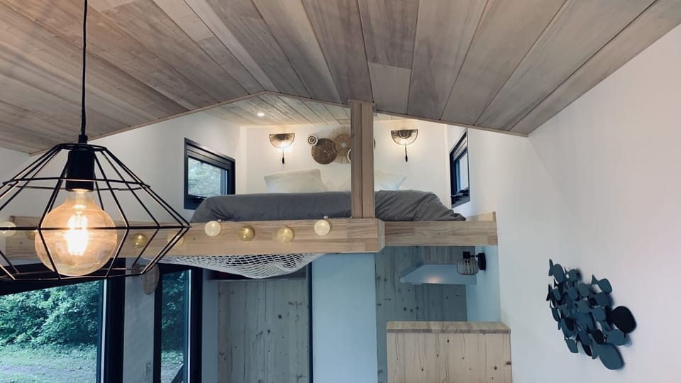 House, Courtyard View (Tiny House)