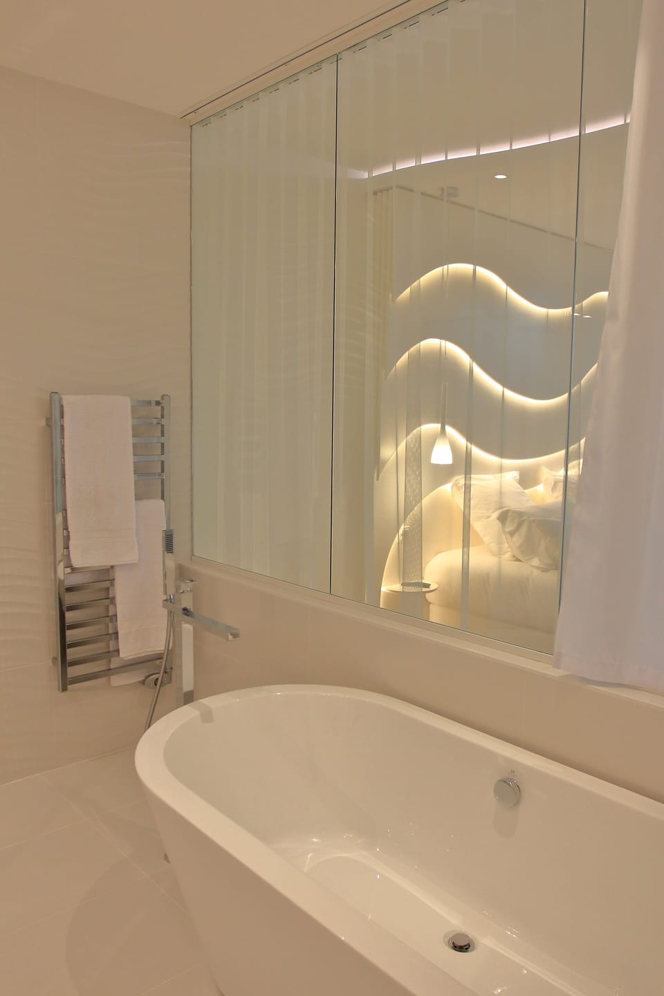 Superior Suite, 1 Bedroom, Private Bathroom | Bathroom | Free toiletries, hair dryer, bathrobes, slippers