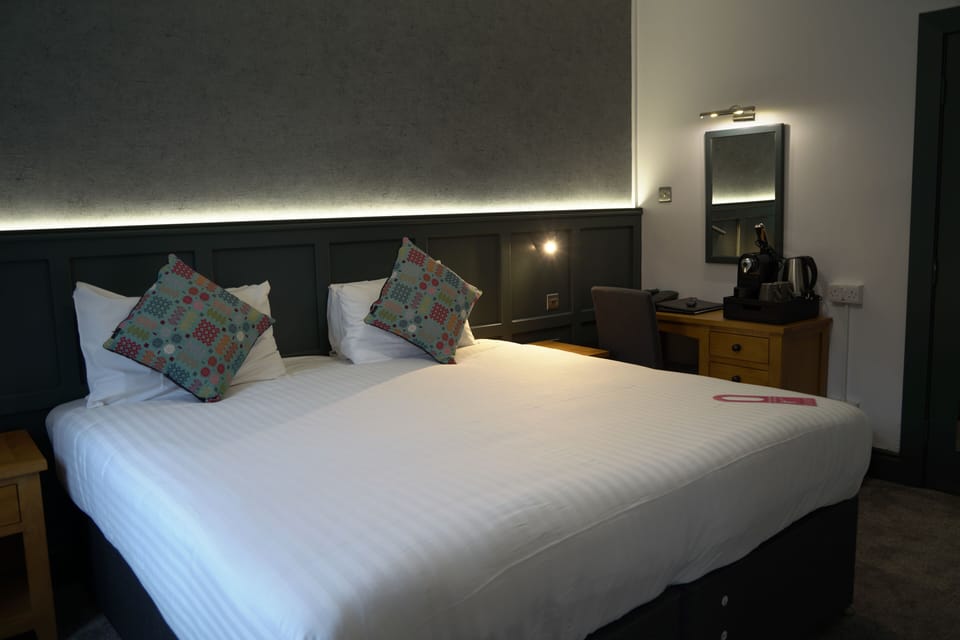 Coach House - External Entry - Stairs Only | Iron/ironing board, free WiFi, bed sheets