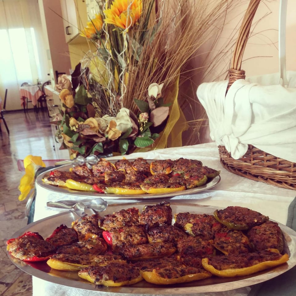 Lunch and dinner served