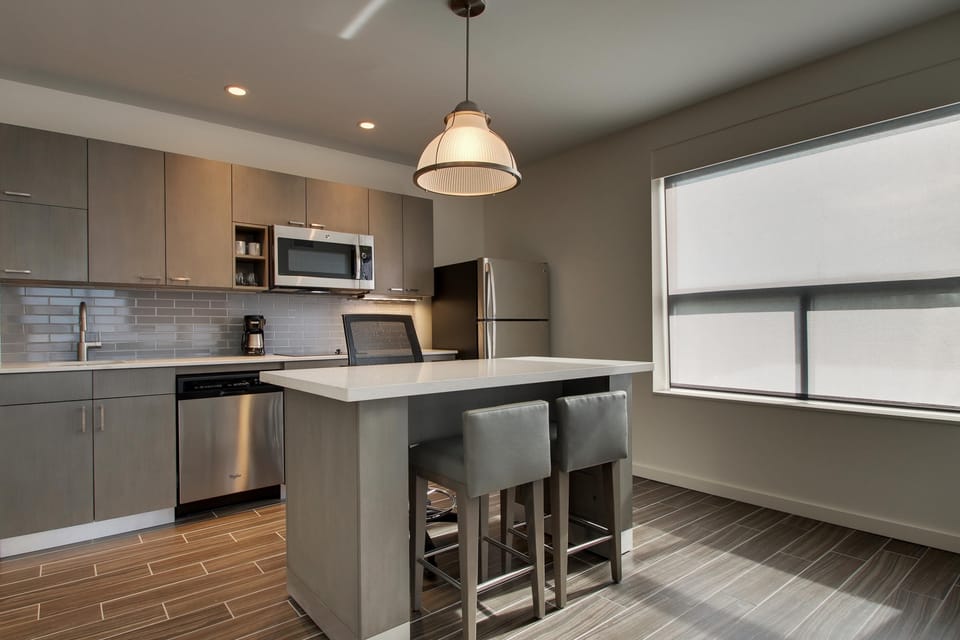 Suite, 1 Bedroom (Queen Beds) | Hypo-allergenic bedding, desk, laptop workspace, blackout drapes