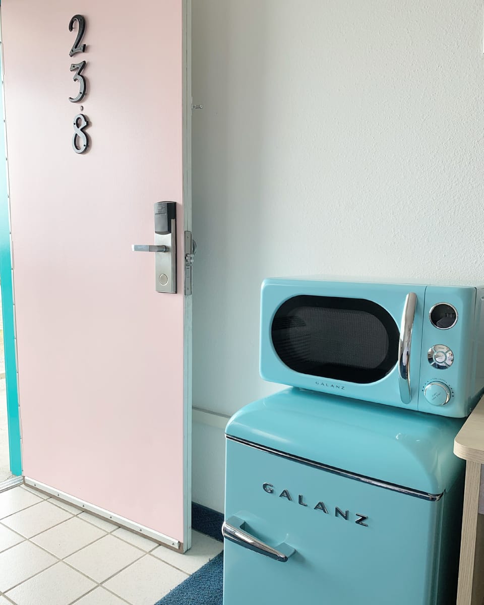 Soundproofing, free WiFi, bed sheets