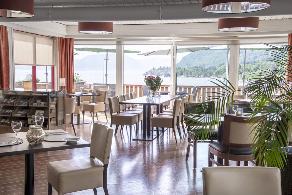 Lavik Fjord Hotell Hotel in Vestland