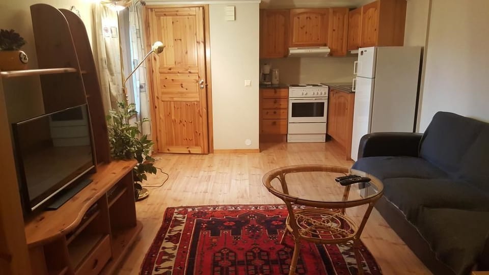 Apartment, 1 Bedroom | Private kitchen | Coffee/tea maker