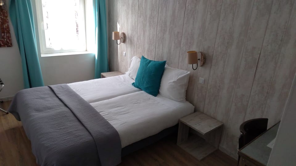 Standard Twin Room | Soundproofing, free cribs/infant beds, free WiFi