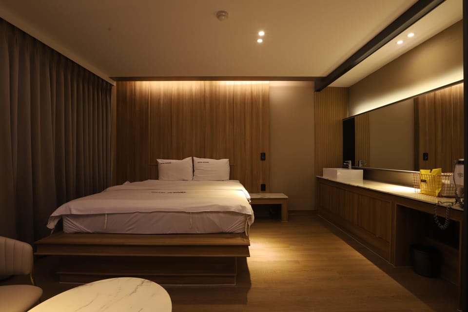 Deluxe Room | Free WiFi