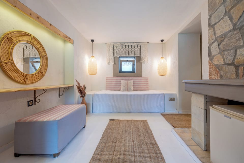 Comfort Triple Room | Premium bedding, minibar, desk, laptop workspace