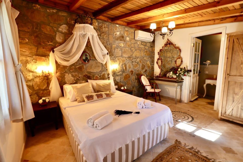 Superior Room, Patio, Pool View | Minibar, desk, free WiFi, bed sheets