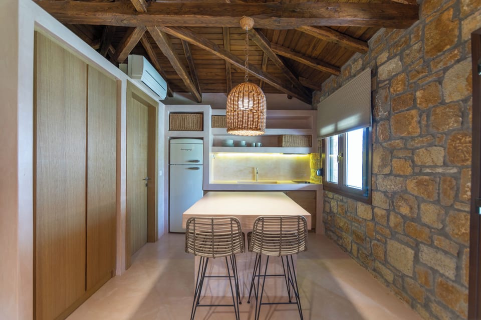Stone House | Private kitchen | Fridge, stovetop, coffee/tea maker, electric kettle