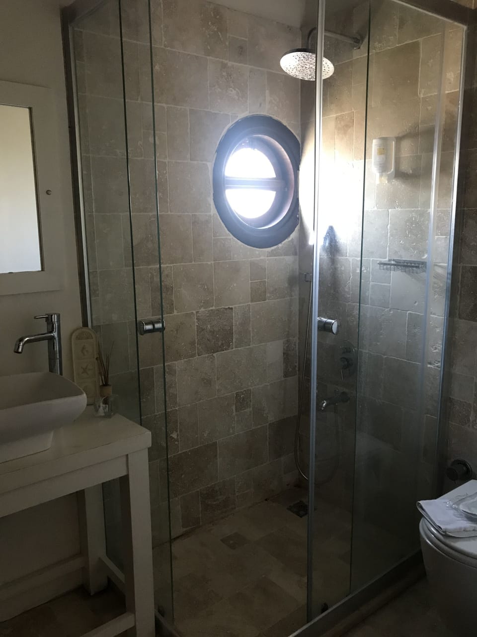 Standard Room | Bathroom | Free toiletries, hair dryer, slippers, towels