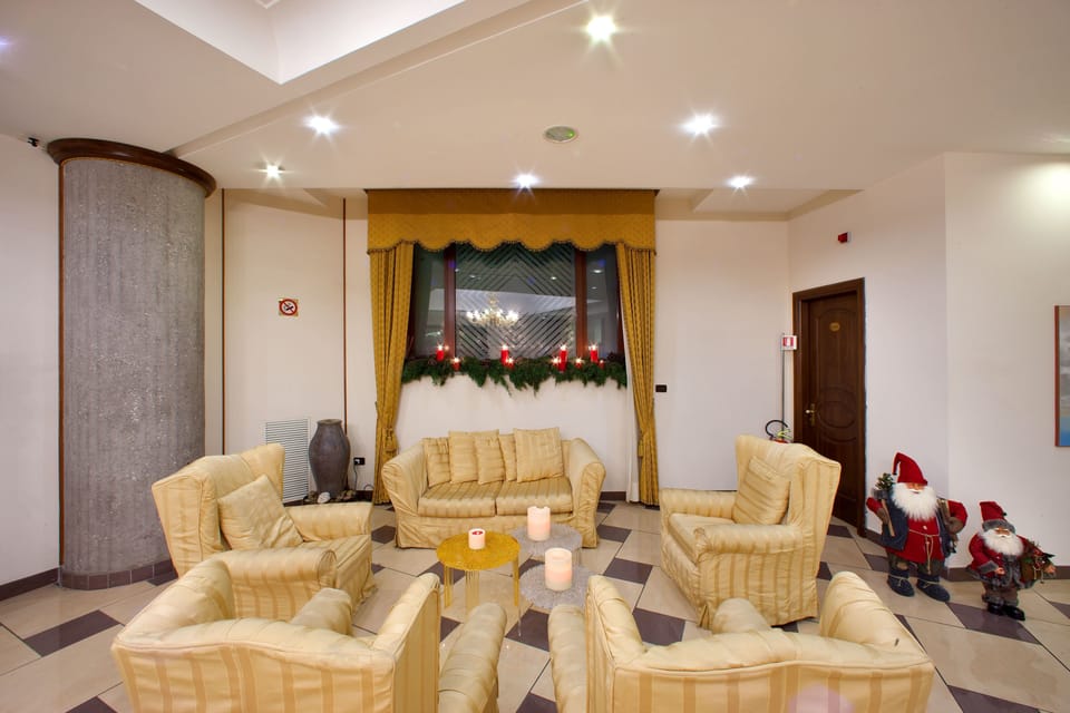 Daily buffet breakfast (EUR 15 per person)