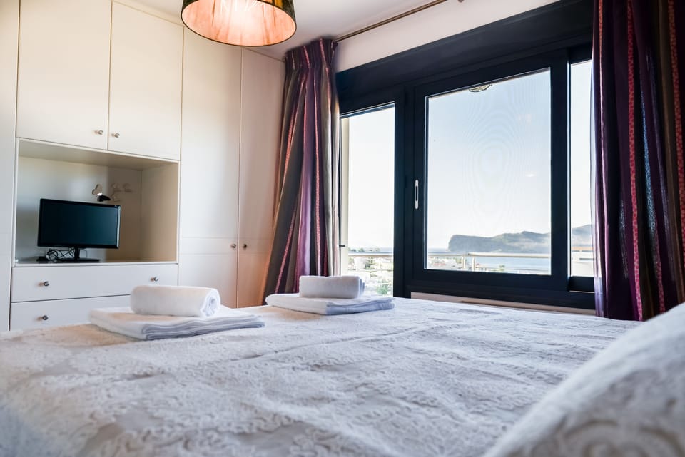 Luxury Villa, 3 Bedrooms, Sea View (I) | 3 bedrooms, premium bedding, in-room safe, individually decorated
