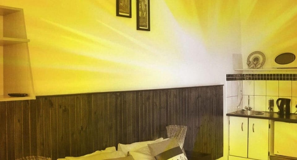 Budget Double Room | In-room safe, WiFi (free)