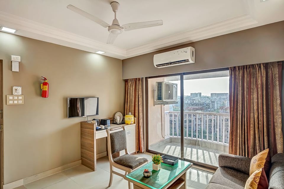 2 BHK Apartment without kitchen | Premium bedding, minibar, desk, free WiFi