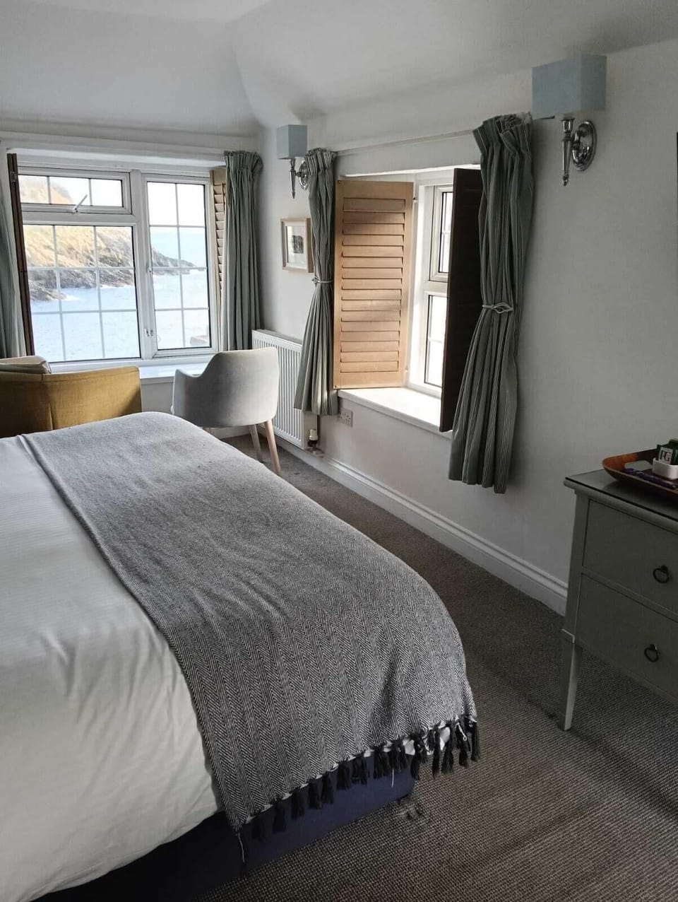 Deluxe Room | Premium bedding, iron/ironing board, travel crib, free WiFi