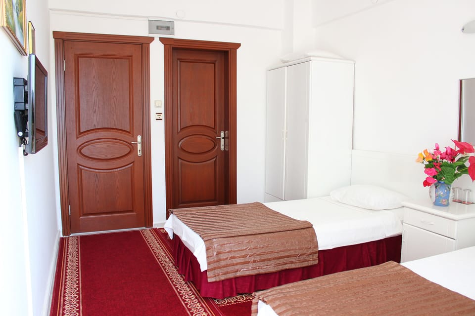 Minibar, soundproofing, free WiFi, bed sheets