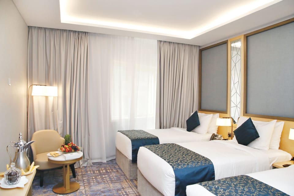 Triple Room | Hypo-allergenic bedding available, in-room safe, soundproofing