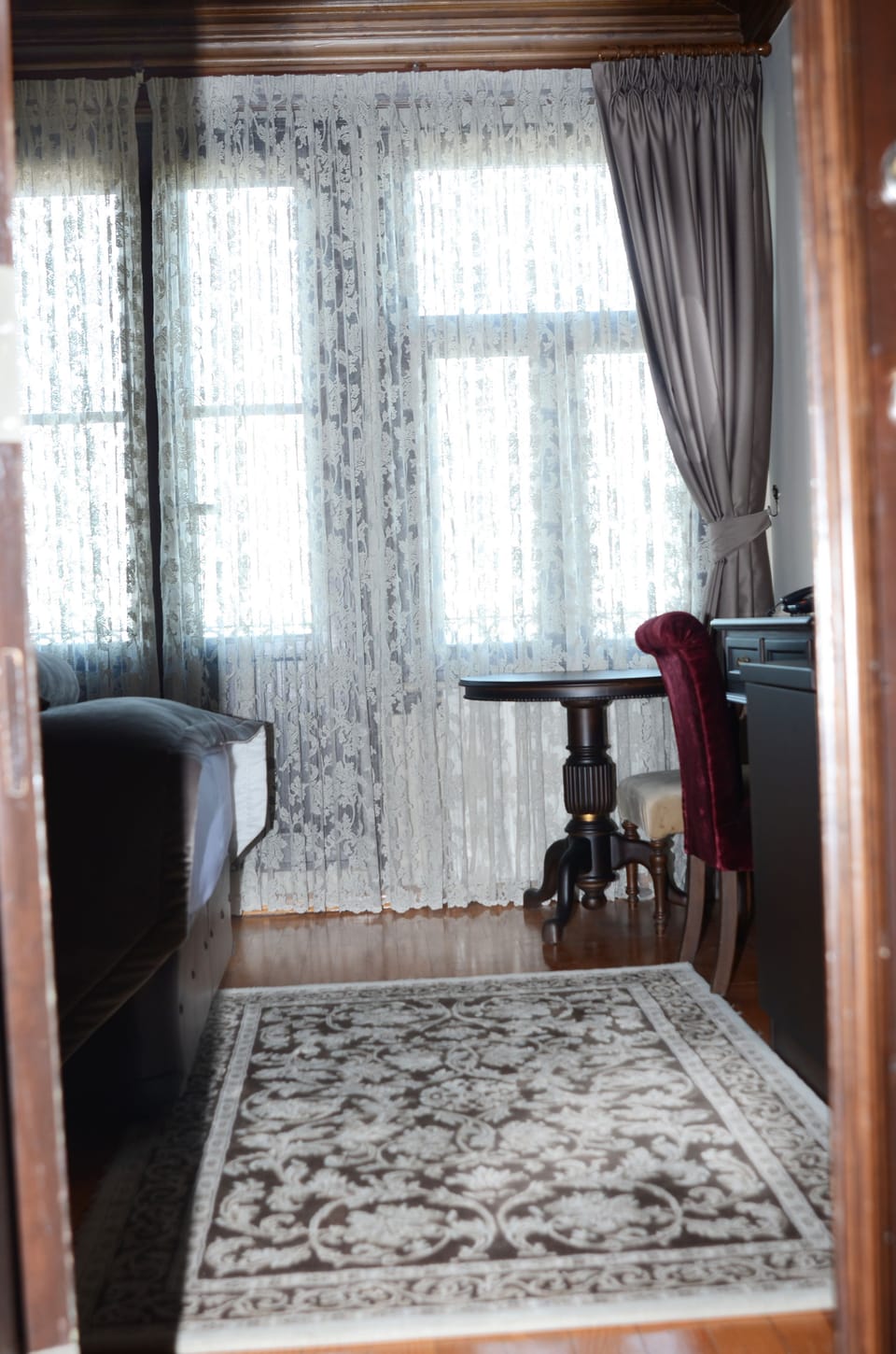 Double Room, Balcony | Minibar, in-room safe, desk, soundproofing