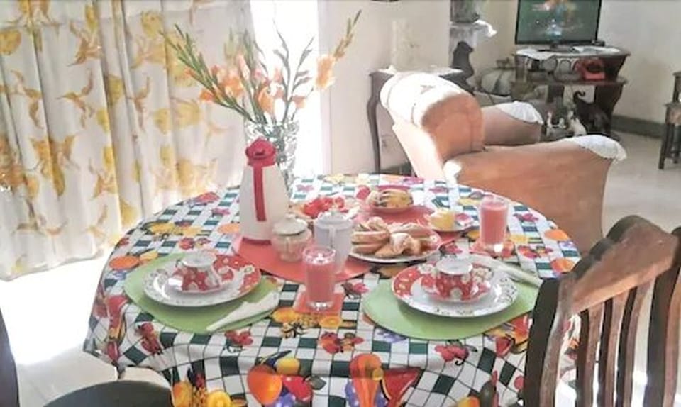 Casa Reloj Bed and Breakfast in La Habana Province