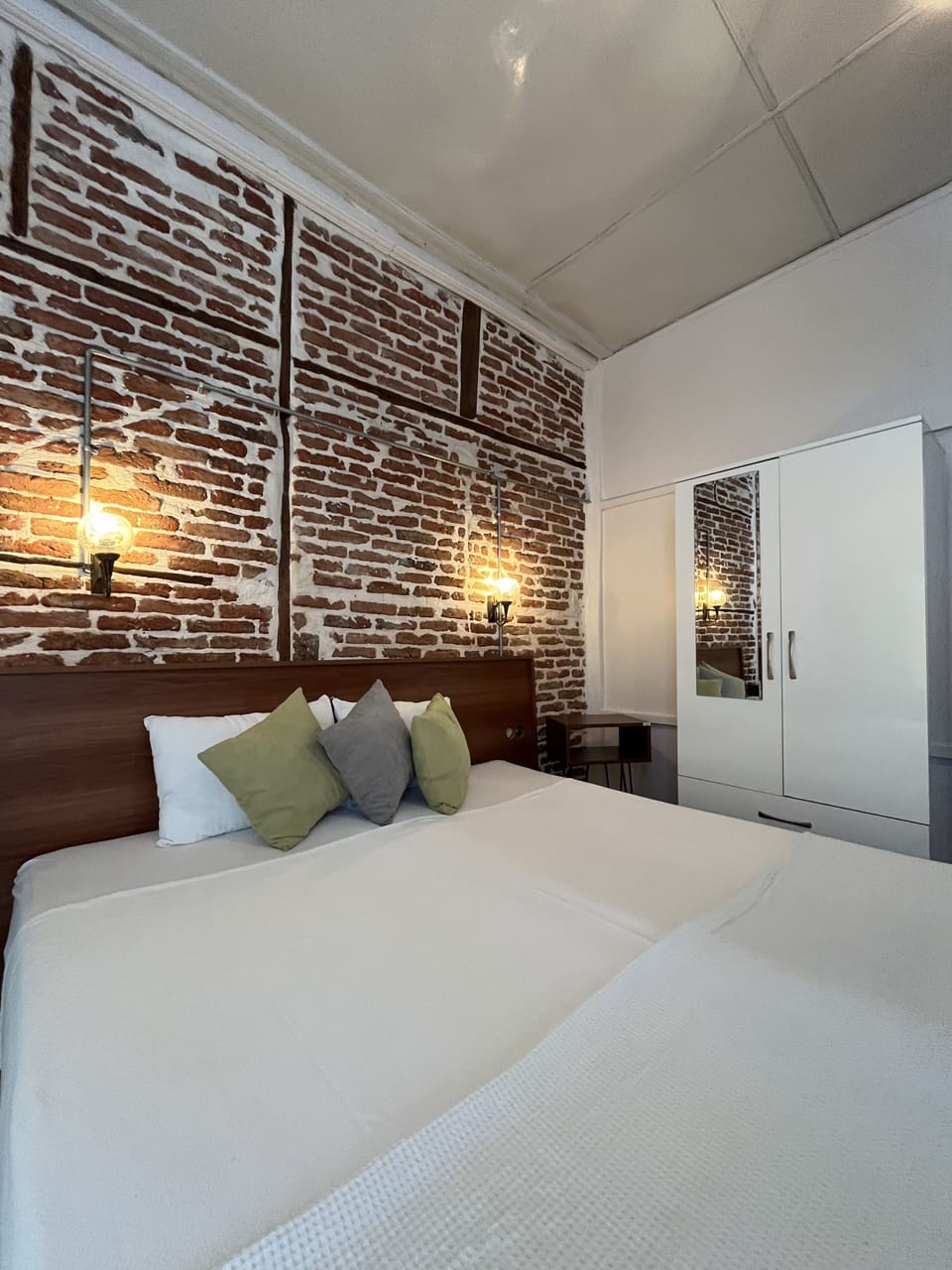 Standard Double or Twin Room | Minibar, desk, soundproofing, iron/ironing board (on request)