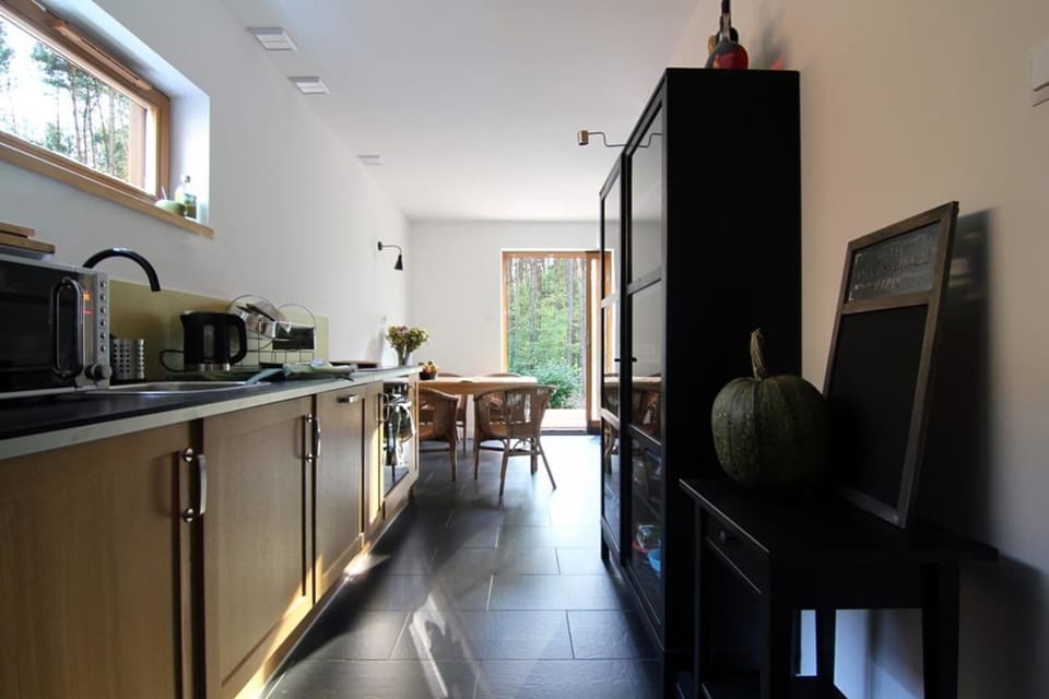 Cabin (Verde) | Living area | Flat-screen TV, toys