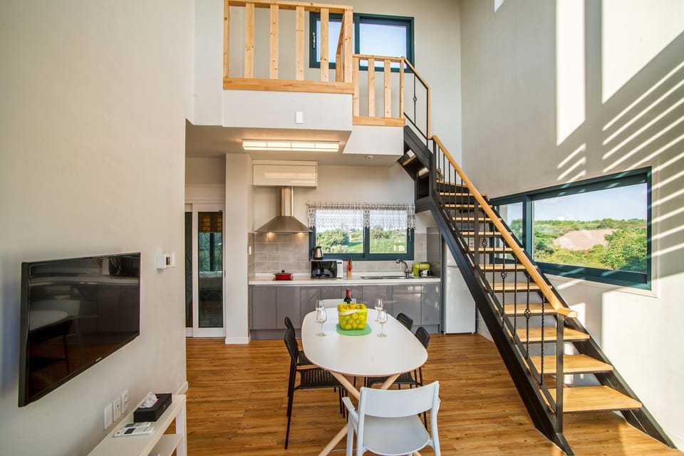 2 Bed Room Loft | 1 bedroom, premium bedding, free WiFi