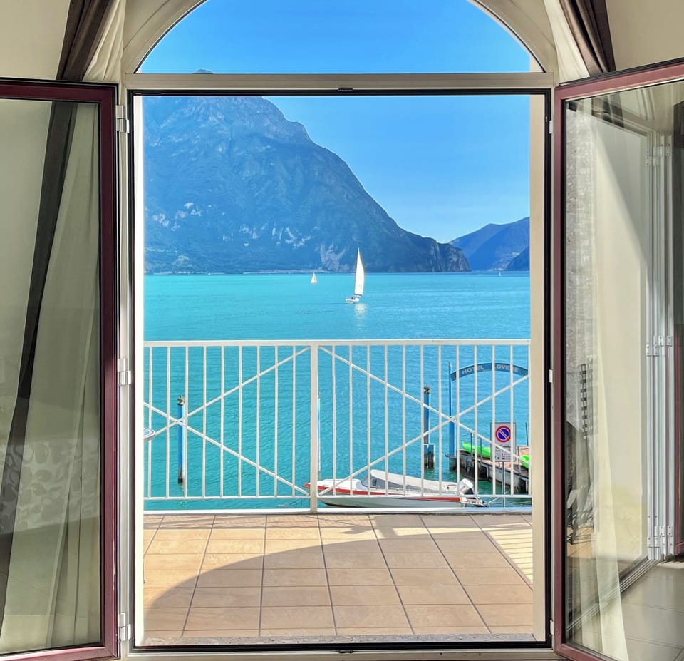 Superior Double or Twin Room, Balcony | Free minibar, in-room safe, desk, free WiFi