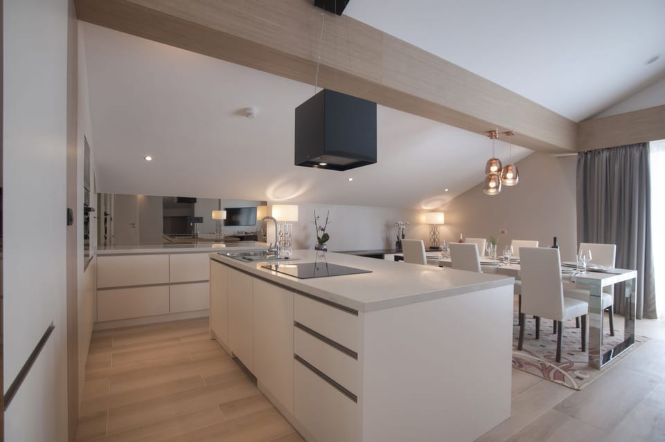 Presidential Penthouse, 2 Bedrooms, Balcony, Sea Facing | Private kitchen