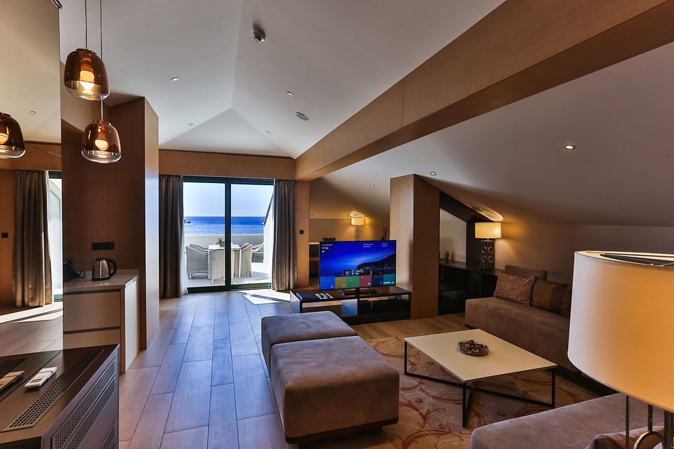 Deluxe Suite, 2 Bedrooms, Terrace, Sea Facing | Premium bedding, minibar, in-room safe, desk