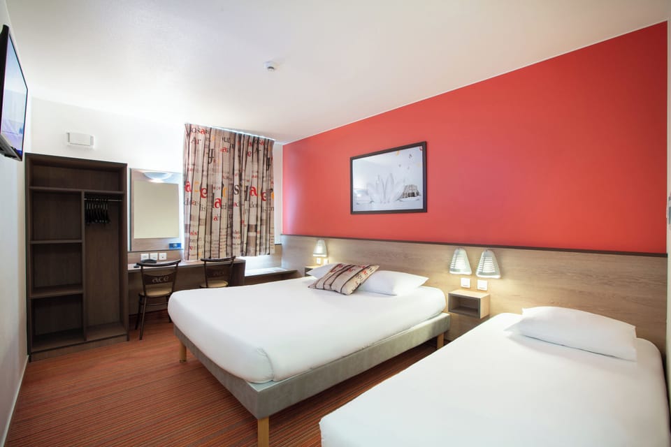 Triple Room | Desk, soundproofing, WiFi (free)