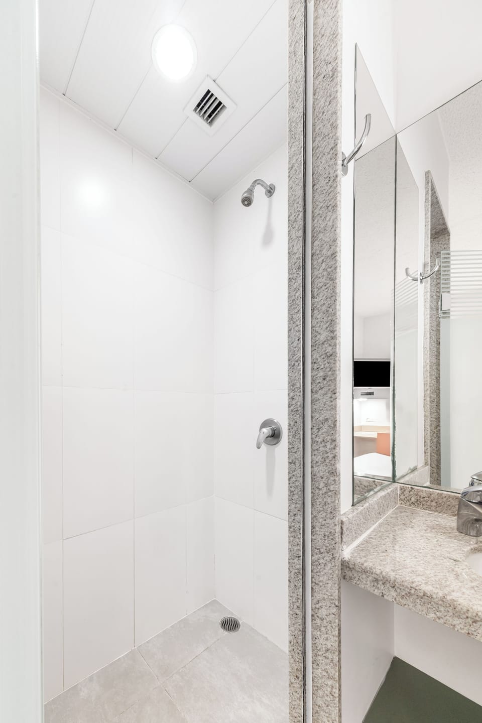 Standard Triple Room, Multiple Beds, City View | Bathroom | Shower, eco-friendly toiletries, hair dryer, towels