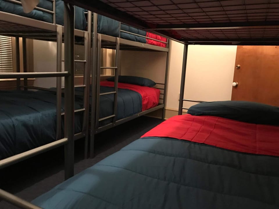 Iron/ironing board, WiFi (free), bed sheets