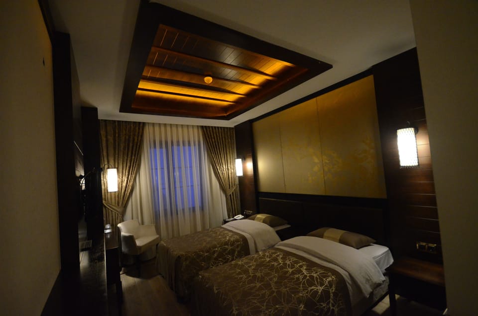 1 bedroom, premium bedding, free minibar items, in-room safe