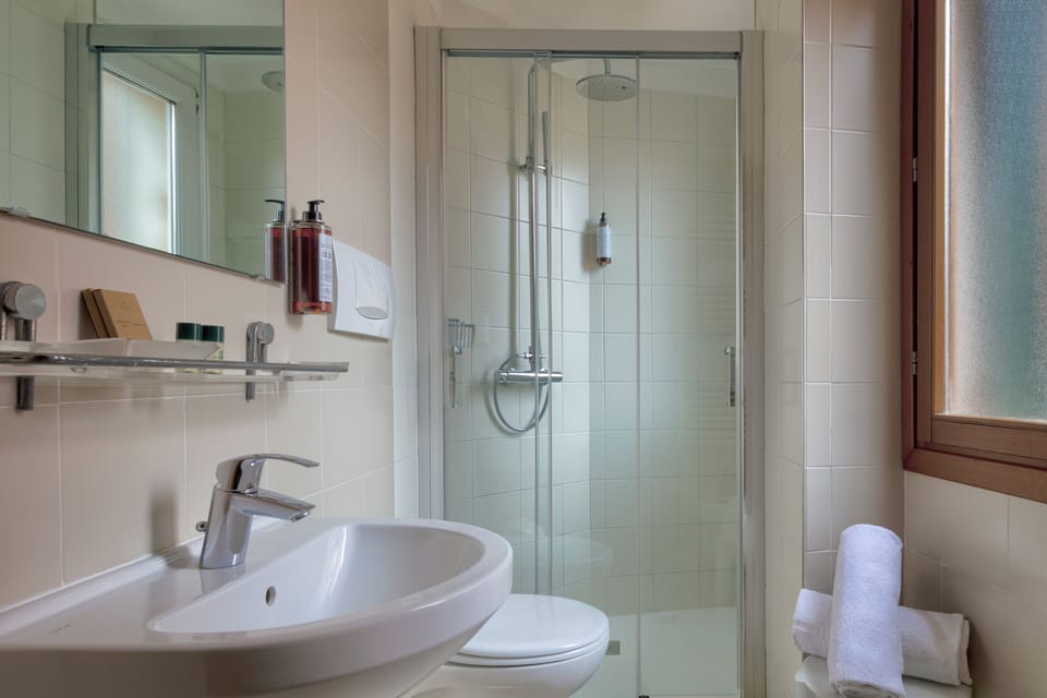 Rainfall showerhead, hair dryer, bidet, towels