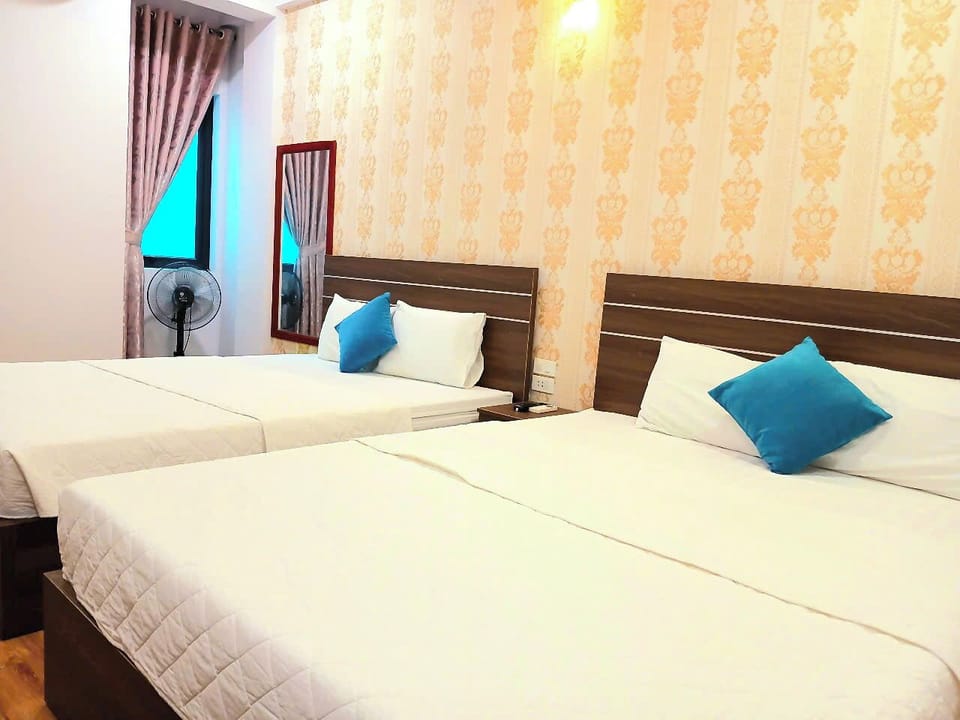 Desk, WiFi (free), bed sheets