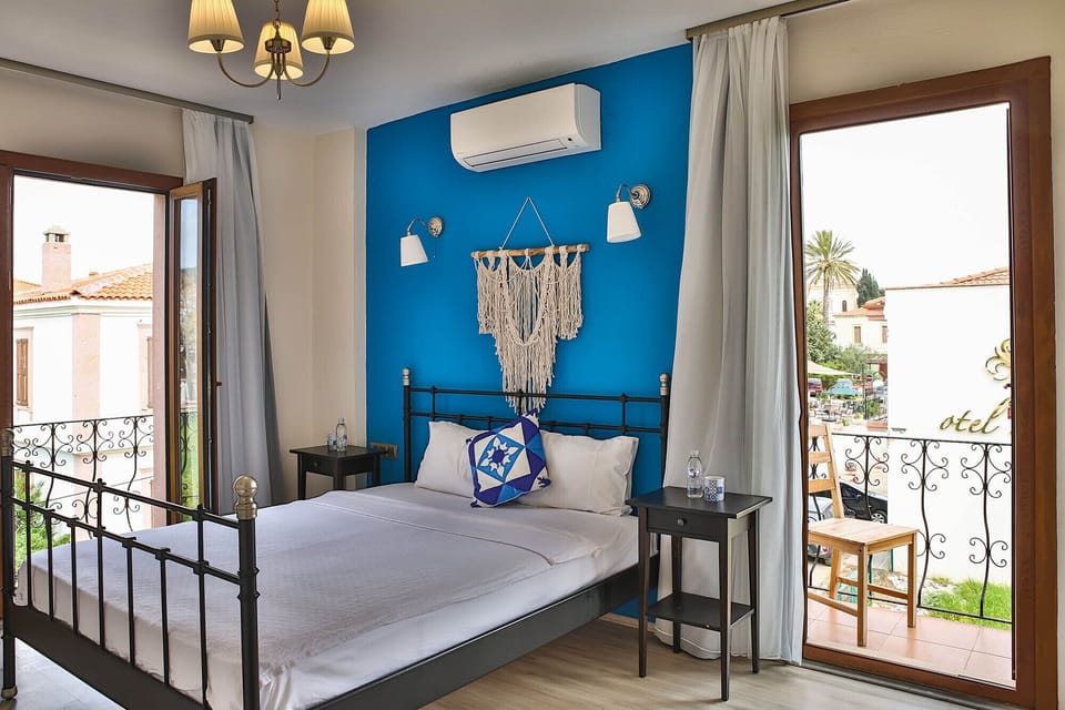 Deluxe Double Room, 1 Bedroom, Balcony, City View | Premium bedding, in-room safe, free WiFi, bed sheets